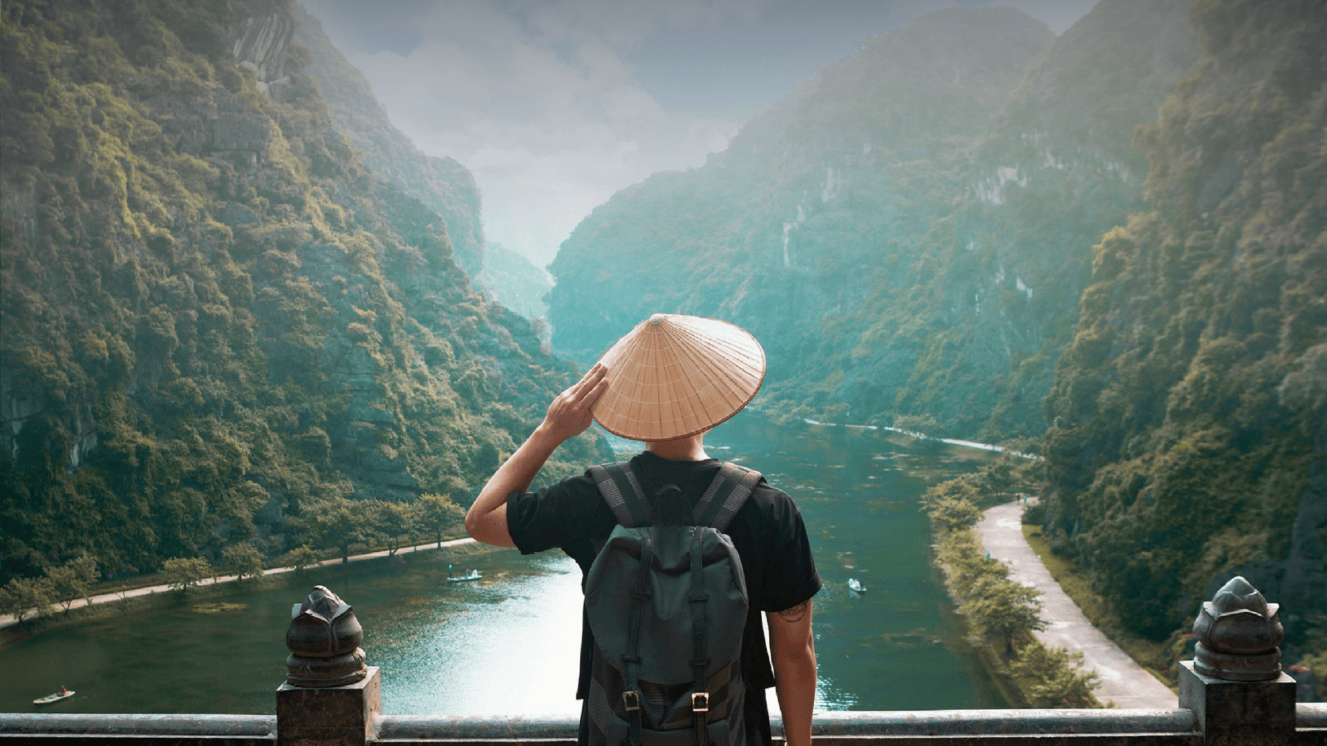 Why Reveel Outshines the Competition in Smart Tourism